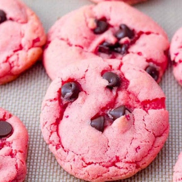 Strawberry Chocolate Chip Cookies