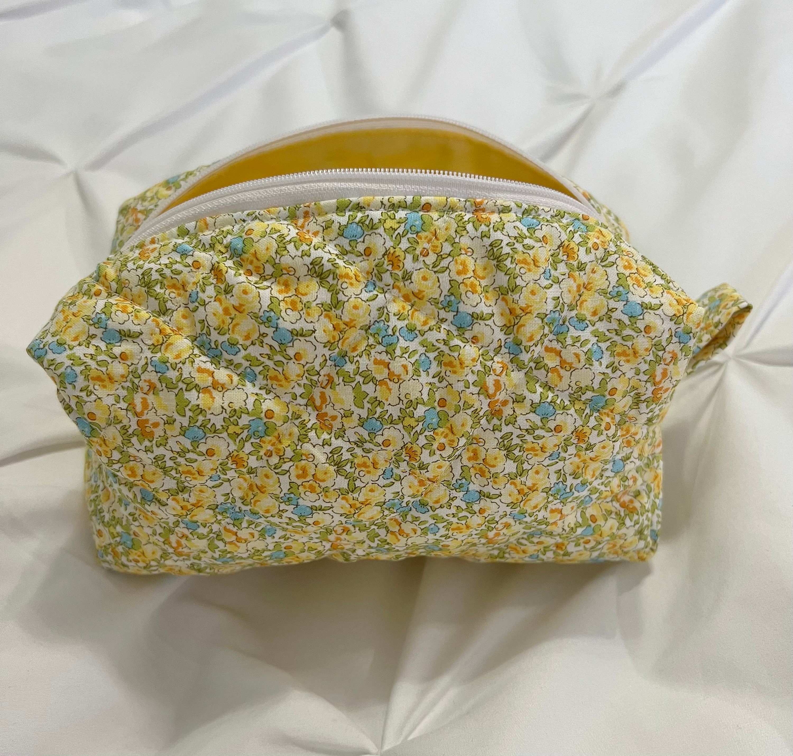 Makeup Bag Quilted Cosmetics Bag Minimalist Floral Yellow 
