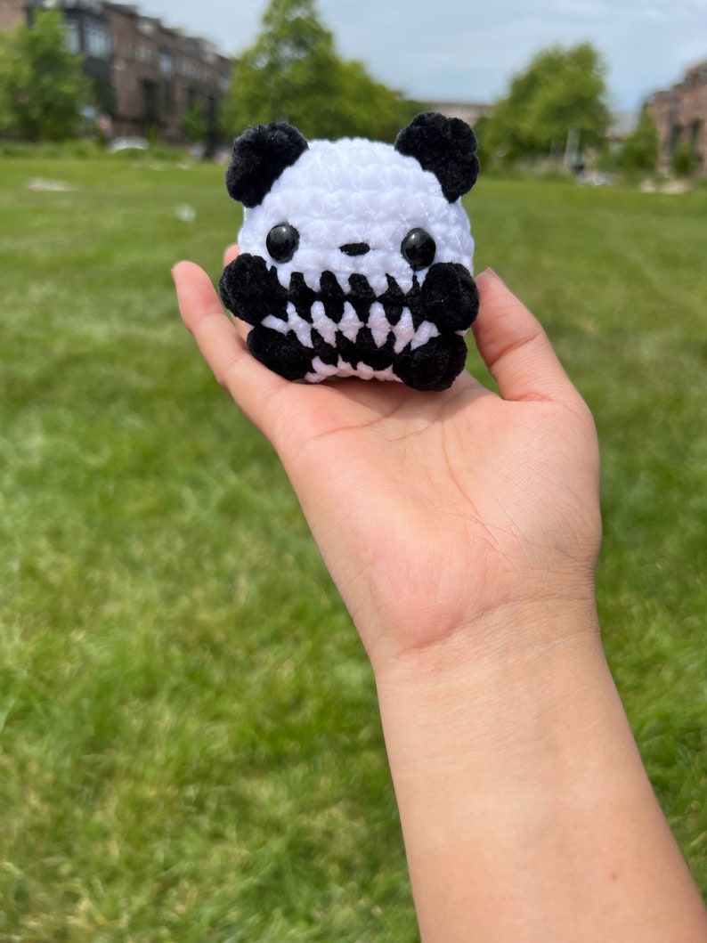 Pocket panda free crochet pattern image 3