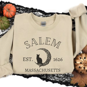 Salem Sweatshirt, Halloween Sweater, Salem Massachusetts, Fall Sweatshirt, Black Cat Sweater, Halloween Crewneck, Spooky Sweatshirt