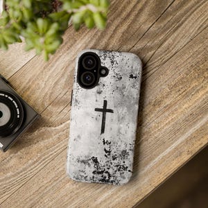 ミニマルで素朴な十字架のキリスト教風スマホケース、丈夫なカトリック風スマホカバー、iPhone 17+、Samsung Galaxy S26+、Google Pixel 9+ PRO対応の信仰ギフト