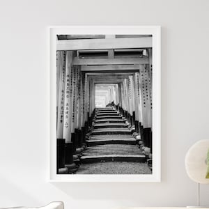 Fushimi Inari Shrine Poster, Japanese Torii Gate Printable Art, Black and White Wall Art, Original Photo, Torii Gate Print, Japanese Art
