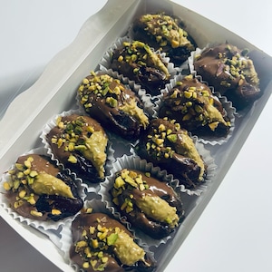 Luxury Dubai Chocolate Covered Dates with Pistachio – Gourmet Handmade Gift Box