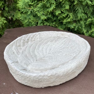Birdbath For Outdoor Concrete Rhubarb Elephant Ear Leaf Shaped Bird Bath Top 11.5&quot; Unique Butterfly Puddler Garden Gift Idea For Bird Lovers