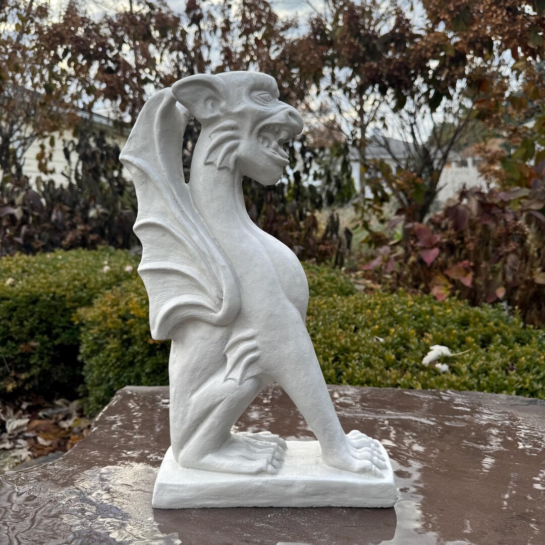 Gargoyle Statue - Concrete Garden Decor - 18" Gothic Home and Patio ...