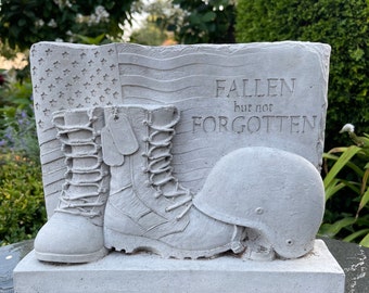Concrete Military Garden Statue Lawn Ornament Outdoor Fallen But Not Forgotten Cement Army Soldier Veteran Outdoor Statuary Flag Decor Gift