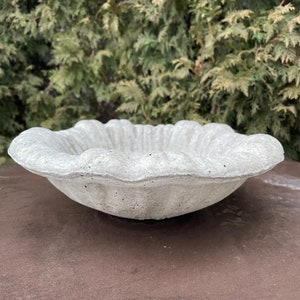 Concrete Bird Bath Bowl: 13 Inch Garden Statue - Modern Outdoor Yard