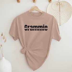 Grammie Shirt - Grandma Shirt with Grandkids names, Grandma Shirt, Mothers Day Shirt, Gift for Grandma, Gift for her, Gift for Wife