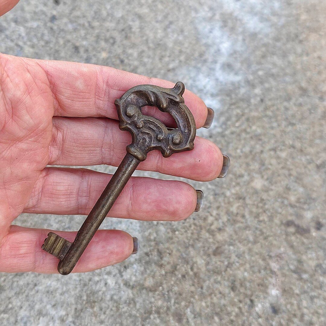 Old Brass Key Vintage Furniture Skeleton Key Etsy