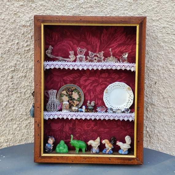 Vetrina Vintage in Legno Mensola Sospesa a Muro Con Giocattoli in Miniatura  