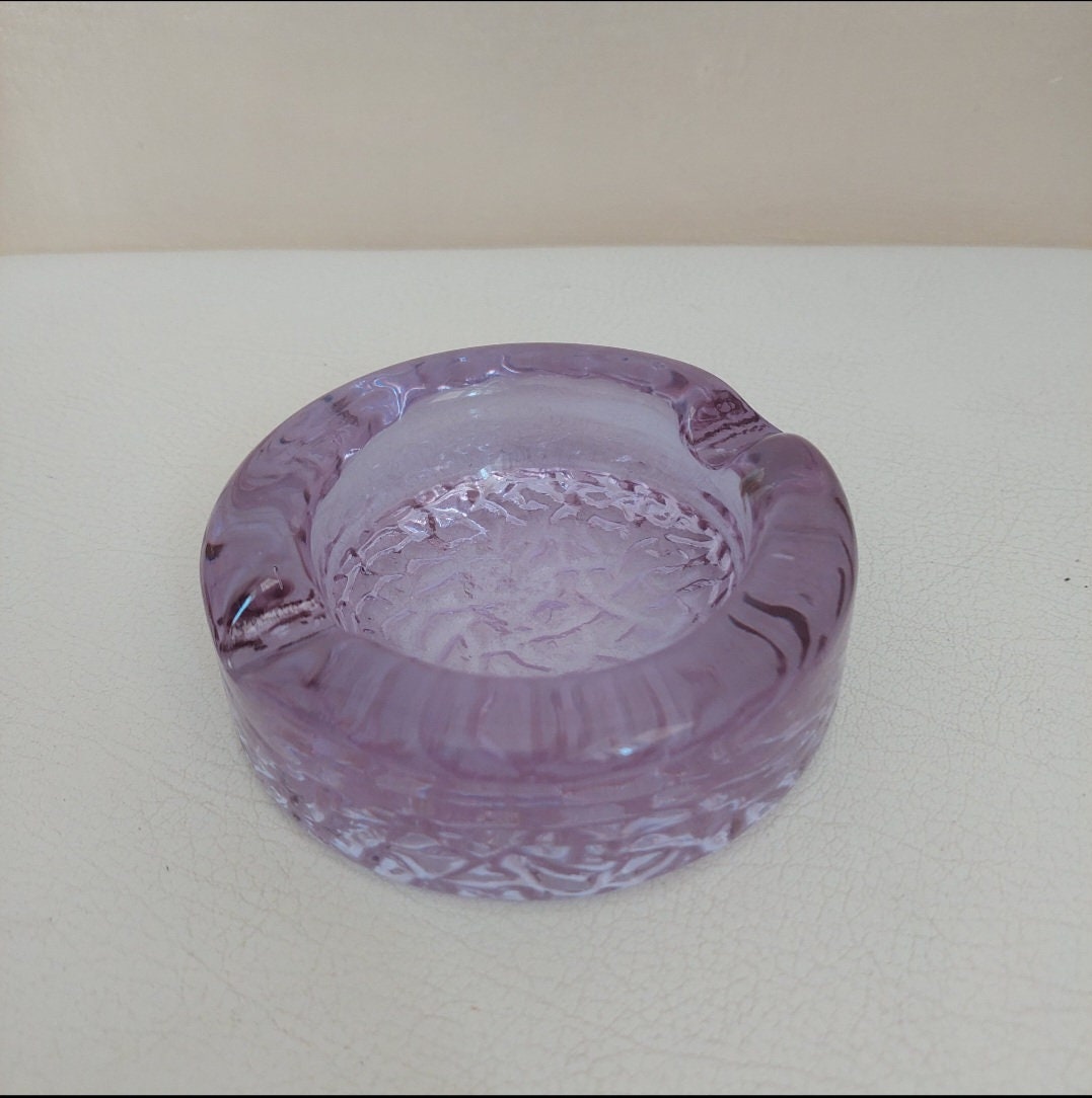 Alexandrite Chameleon Neodymium Glass Ashtray. - Etsy