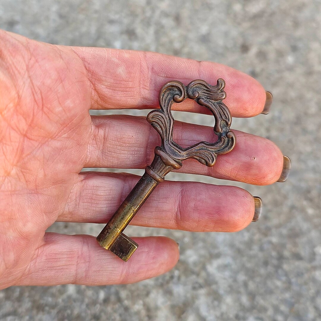 Old Brass Key Vintage Furniture Skeleton Key Etsy