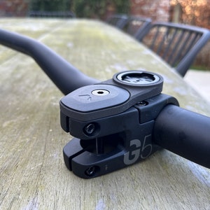 Support GPS Garmin, Hammerhead, Magene, Igsport ou Wahoo compatible avec les vélos d'enduro Canyon