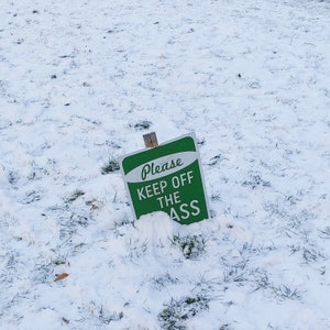 Carte postale - "Keep off"