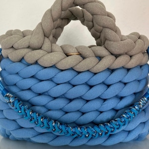 Crochet pattern for the "Susan" bag. German workshop video on crocheting with tubular yarn. This is a digital file.