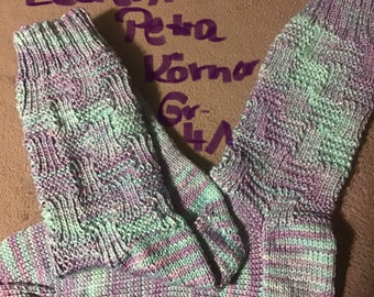 Handgestrickte Socken auf Bestellung