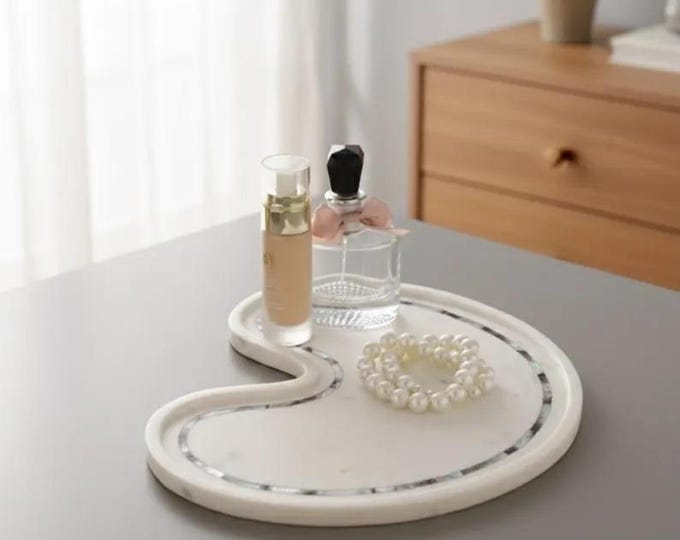 Modern Marble Vanity Tray – Minimalist Jewelry & Perfume Organizer