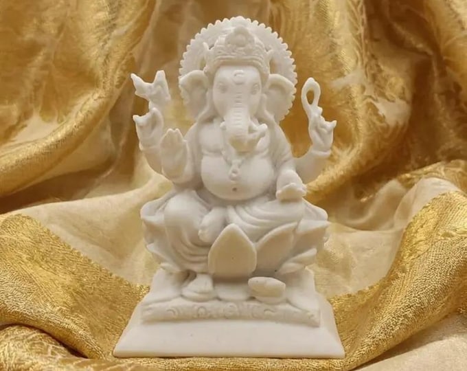 White Marble Ganesha Statue – Hand Carved Ganpati Idol