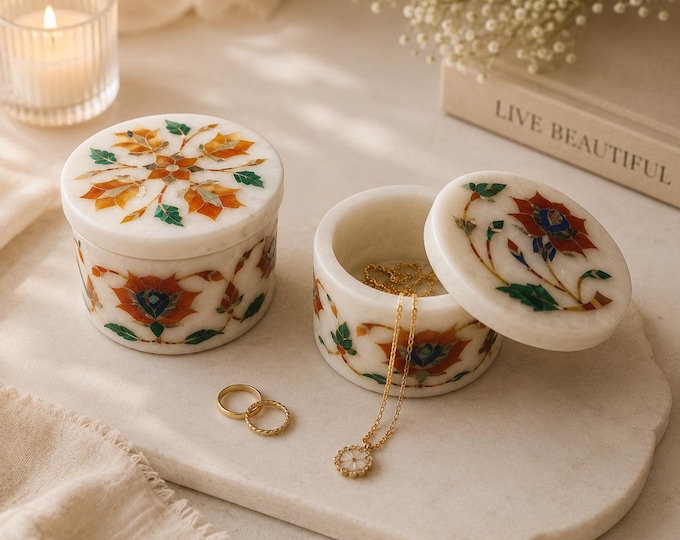 White Marble Trinket Box with Carnelian Inlay – Round Jewelry Storage (Set of 2)