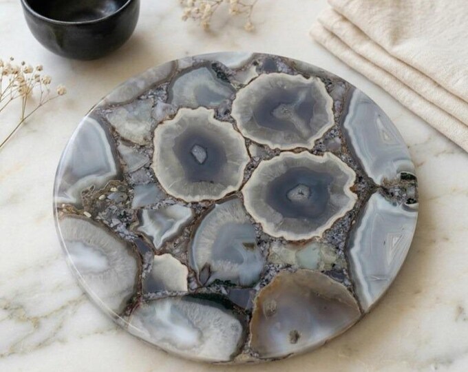 Natural Agate Stone Round Tray – Handmade Crystal Serving Plate