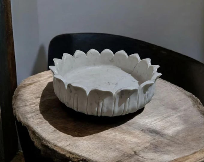 Hand-Carved Marble Lotus Bowl – Natural Stone Decorative Dish
