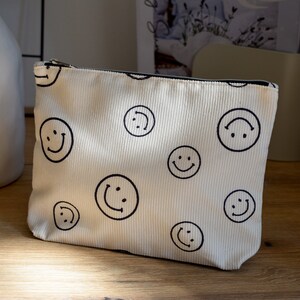 Corduroy bag for positive vibes: Smiley Bag - size L cosmetic bag