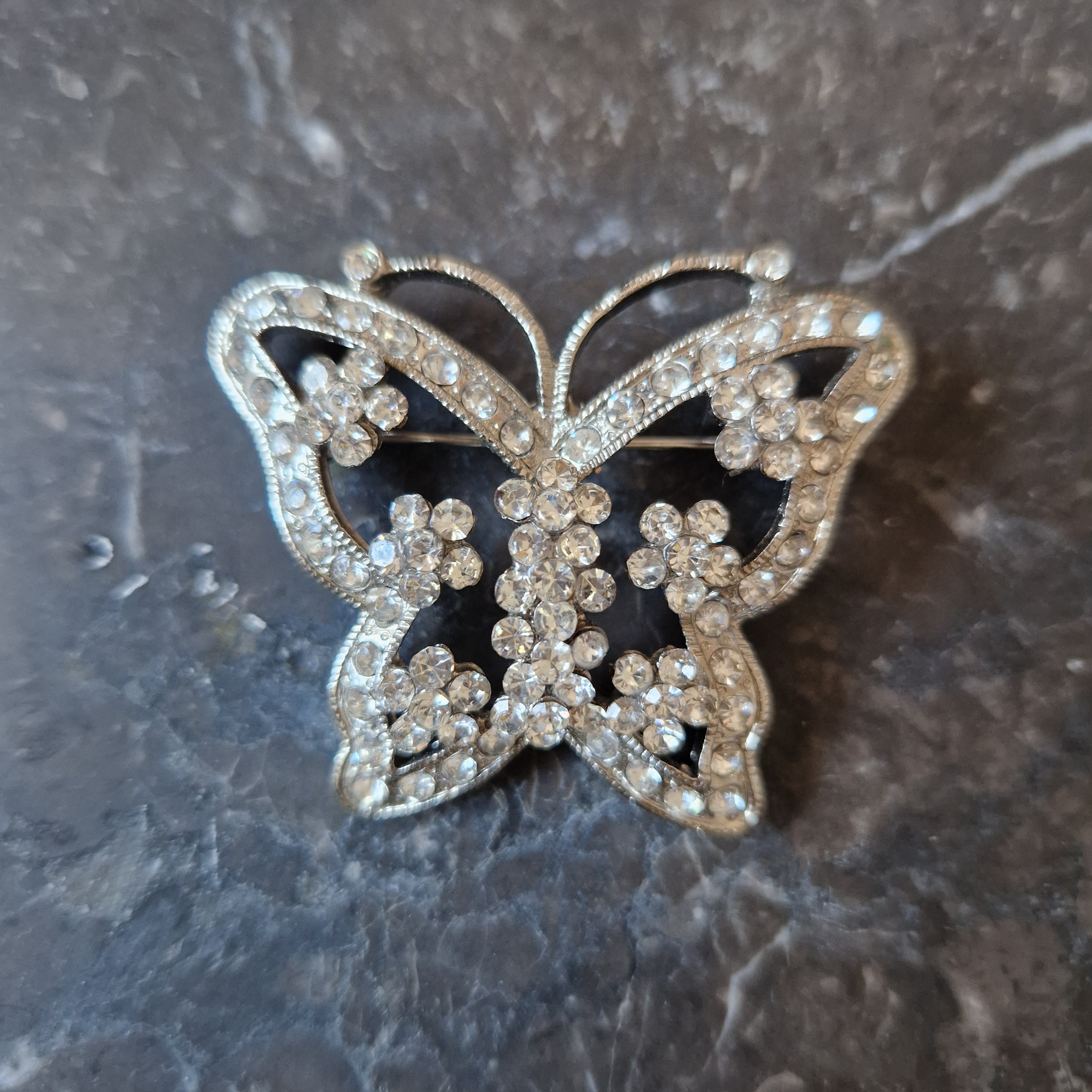 tbymallano Vintage Butterfly Crystal Brooch Pin, Animal Jewelry, Silver Tone Butterfly Brooch, Butterfly Brooch Pin Silver