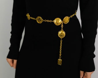 Vintage Chanel Chain Belt Medallion Logo from the 80s , Chanel Vintage Belt, Chanel Gold Chain Belt, Vintage Gold Tone Belt, Chanel Belt
