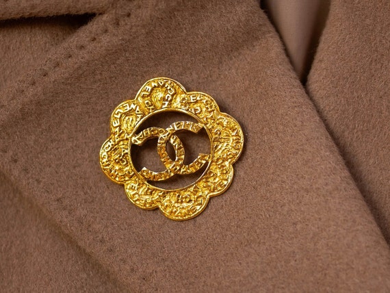 Vintage CHANEL 95A Logo Brooch Pin, Chanel Floral Flower Brooch, Chanel Gold Brooch, Romantic Anniversary Gift, Gift for Her