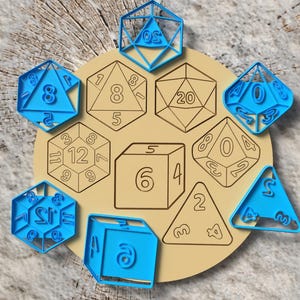 Set di formine per biscotti a forma di dadi poliedrici | Formine per biscotti a forma di dadi di gioco di ruolo D&D in pasta di zucchero | Regalo per giocatori appassionati di Dungeons & Dragons