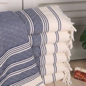 Cadeaus bruidsmeisje, Turkse handdoek handdoek, 18 x 40 inch marineblauw-natuurlijke katoenen theedoek, monogram handdoek, diamanten theedoek,