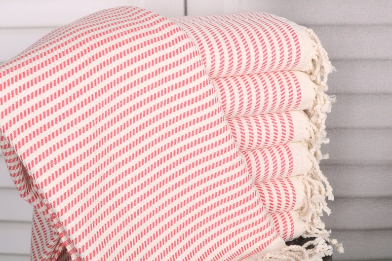 Toalla de baño, regalo personalizado para él, toalla de algodón bermellón de 40 x 71 pulgadas, regalos personalizados, regalos para él, linda toalla de playa, imagen 1