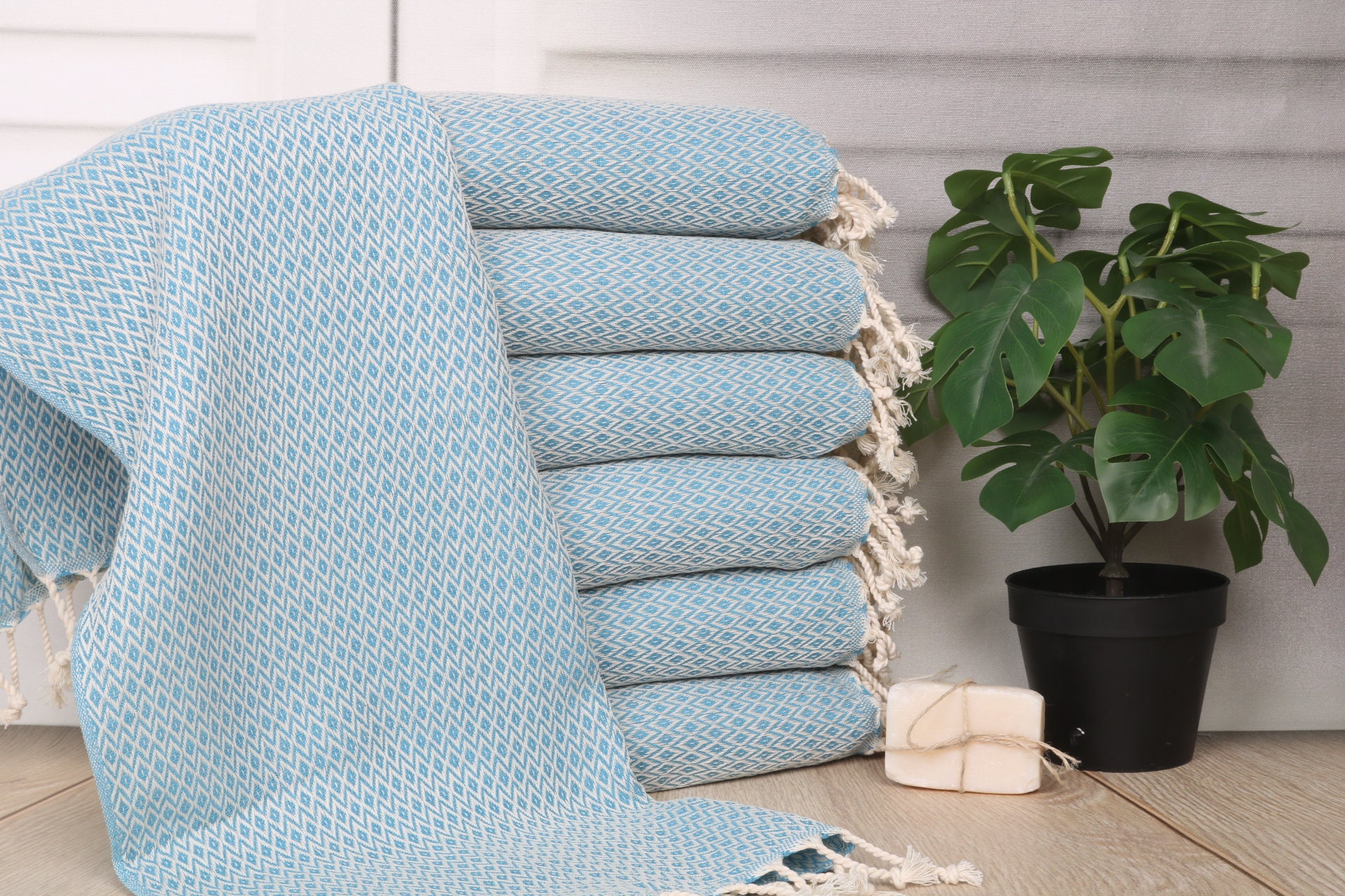 Fine Quality Waffle Weave Kitchen Towels, Decorative Dish Cloth Set of 4,  100% Cotton Tea Towels, Super Absorbent, 18 by 27 Inch - Blue Bands - The  Linen Bazaar