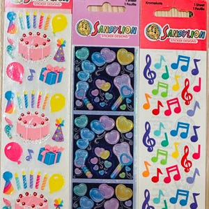 Vintage Sandylion Aufkleber versiegelt Packs rosa Geburtstagskuchen mit Scheibe, perlmutt metallic blase zauberstab, Kromekote Musiknoten