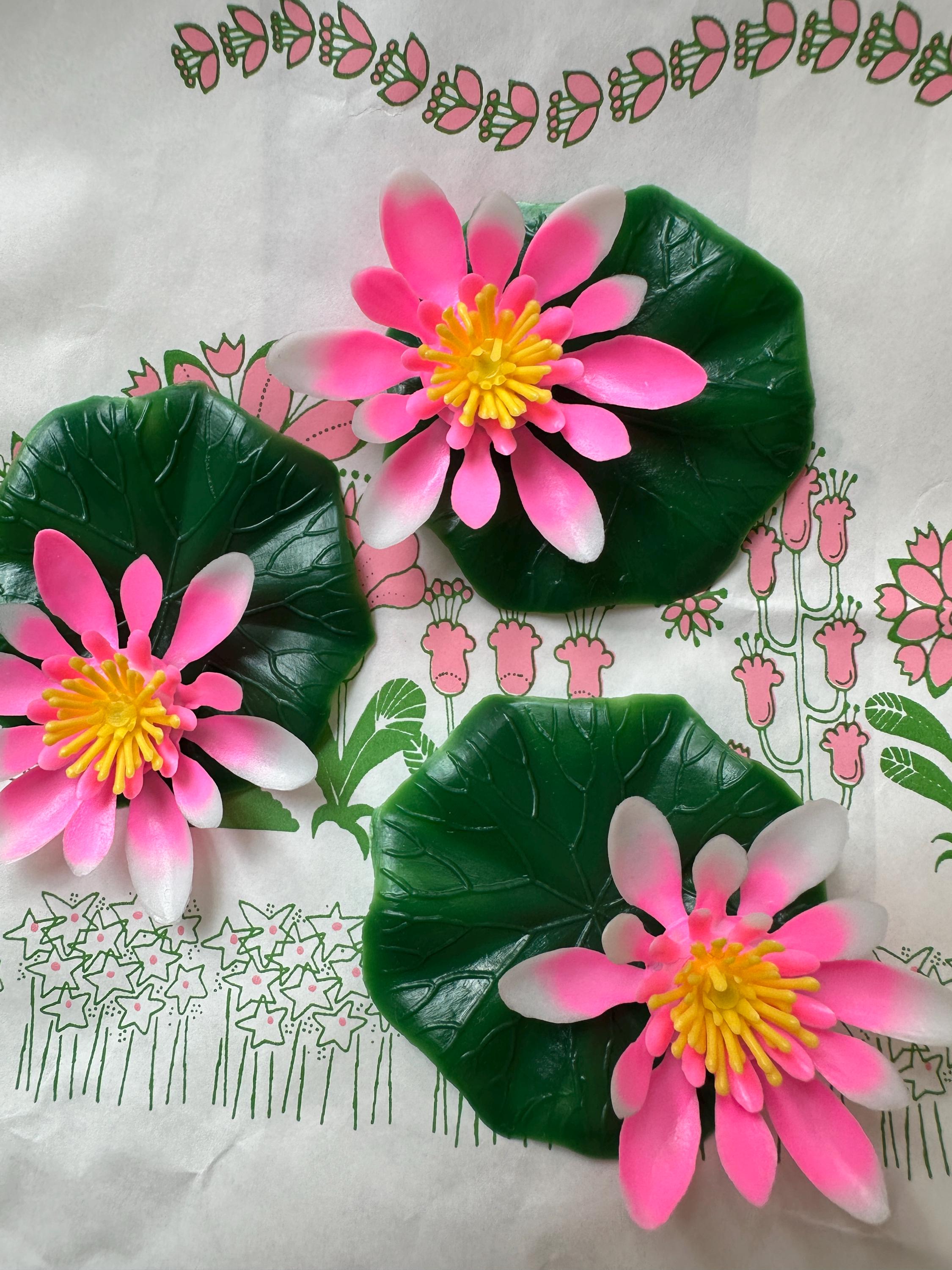 Vintage Hot Pink Vintage Lily Pad Plastic Flowers by Okura Toys