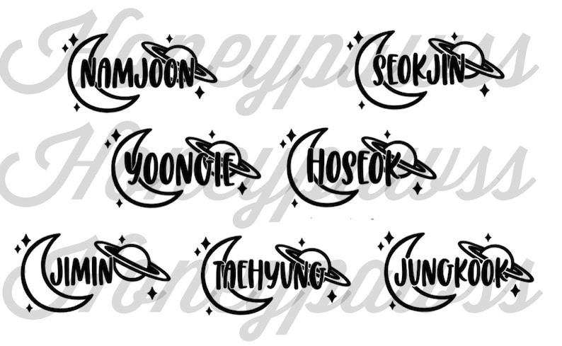Peut inclure: Illustrations en noir et blanc des noms des membres du groupe de K-pop BTS, chacun avec un croissant de lune et une plan&egrave;te derri&egrave;re le nom.