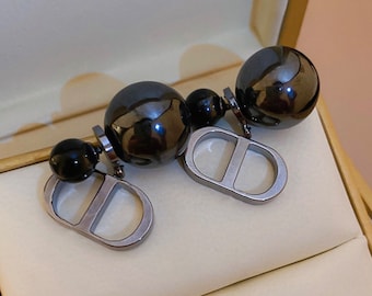 Women black pearl stud earrings, silver 925pin