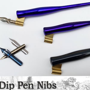 Portapenne obliqui per penna a immersione - Finitura nera o blu.