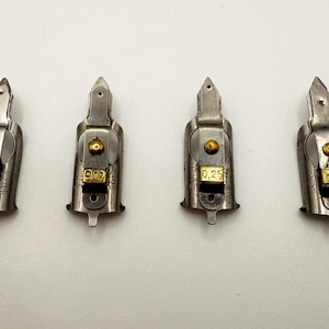 Pennini per penna Pelikan Graphos "A" Set da 4 - 0,1, 0,12, 0,25 e 0,5 per linee rette e curve. Pennini originali ricondizionati