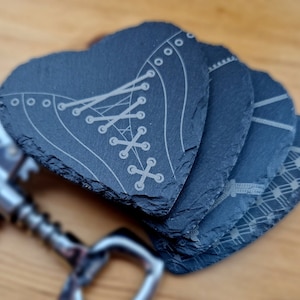 Sous-verres crépus pour lingerie sexy - Corset, shibari, nuisette résille et wetlook en cuir PVC - Cadeau pervers pour la Saint-Valentin