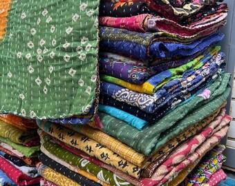 Vintage Kantha-täcke i bomull, 135 x 215 cm, vändbart överkast i blandade tryck