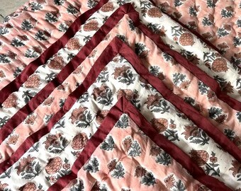Blommigt bomullsquilt, handtryckt lätt vändbart sängkläder i storlekarna twin till king size