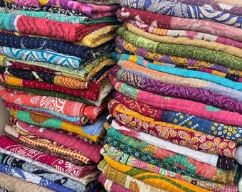 Partihandel med indiska vintage Kantha-quilts: Handsydda bomullsplädar (blandade mönster)