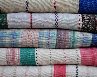 Vintage Kantha-täcke i bomull, 135 x 215 cm, vändbart handsytt överkast