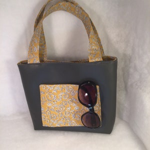 Bolso pequeño de tela, precioso bolso con asa superior de vinilo suave, bolso hecho a mano, bolso gris y amarillo,reallycutebags.Etsy.com