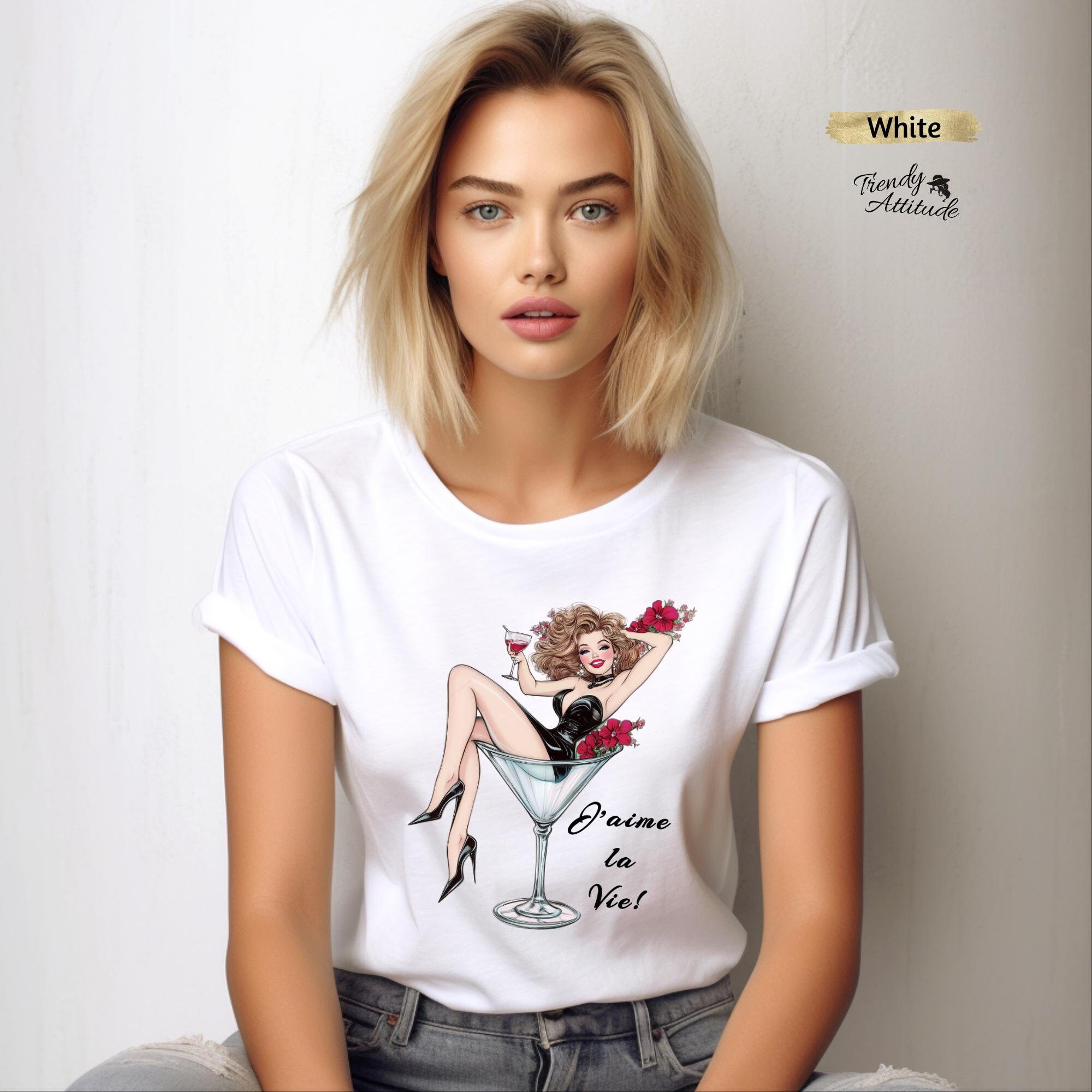 Coco C J'aime La Vie Quote T-Shirt | Vintage Fashion Tee | French Style Gift for Her | Empowering Love Life Top | Unique Beauty Party Top