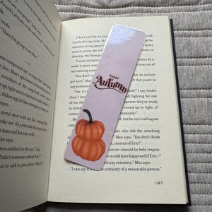 Hello Autum | Pumpkin Bookmark | Bookmark | Autumn Bookmark | Fall Bookmark | Cute Autum Bookmark | Gifts for Book Lovers