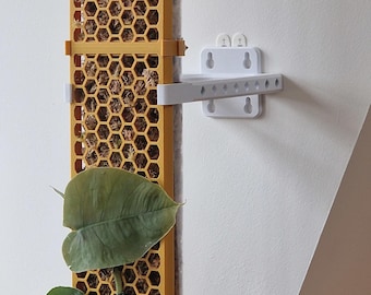 Adjustable Distance Wall/Shelf Bracket - D-Shaped Moss Pole Lines