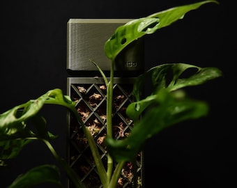 Demi-D-Shaped Moss Pole Kit - Diamond Pattern