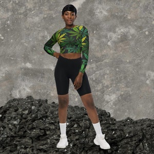 Recycled long-sleeve crop top, leaf design